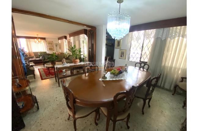 Casas, Venta en La Flora