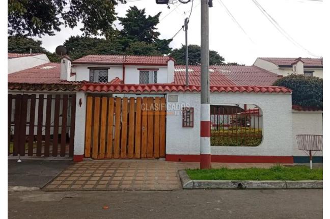 Casas, Venta, Bogotá - $820.000.000