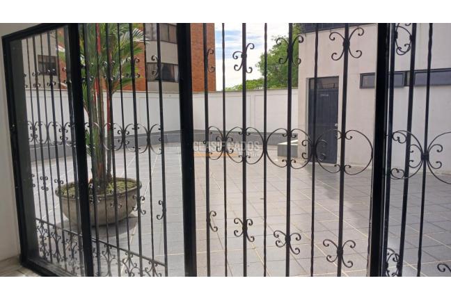 Apartamentos, Alquiler, Cristales - $15.000.000