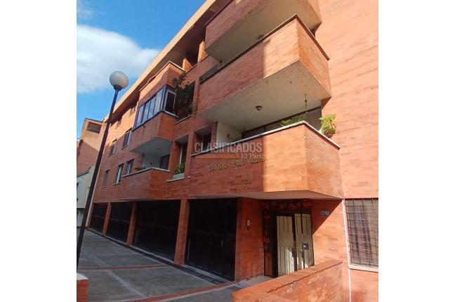 Apartamentos, Venta en Santa Mónica Residencial