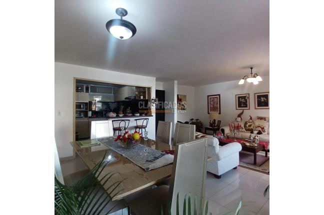 Apartamentos, Venta en Santa Mónica Residencial