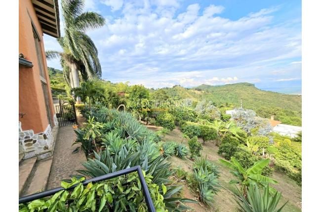 Casas, Venta, Yumbo - $2.700.000.000