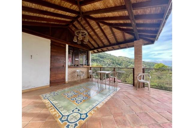 Fincas y Casas Campestres, Venta en Yumbo