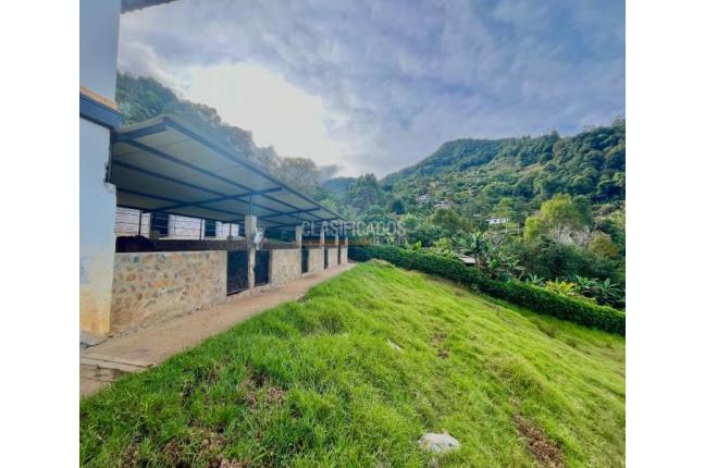 Fincas y Casas Campestres, Venta, Yumbo - $1.700.000.000