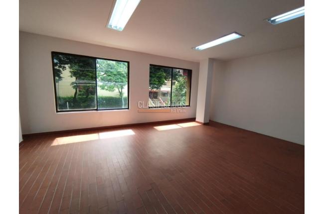 Edificios, Alquiler, Cuarto de Legua - $20.000.000