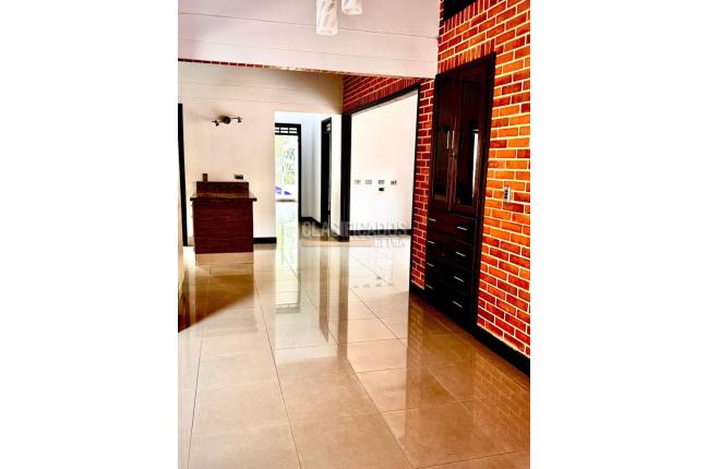 Casas, Alquiler, Pereira - $7.000.000