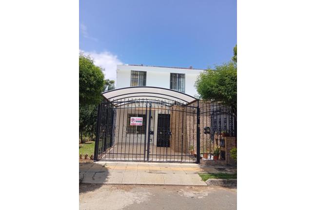 Casas, Alquiler, 3 de Julio - $2.800.000