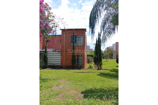 Casas, Alquiler, 3 de Julio - $2.800.000