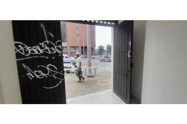 Locales y Bodegas, Alquiler, San Cayetano - $1.000.000