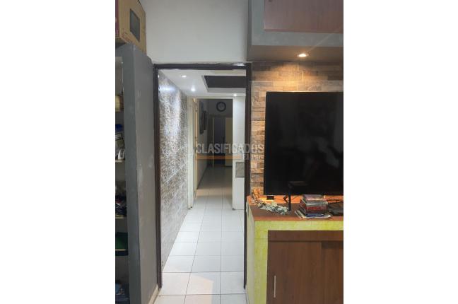 Edificios, Venta, Primero de Mayo - $1.300.000.000