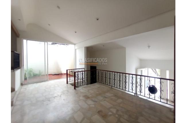 Casas, Alquiler, Miraflores - $5.500.000