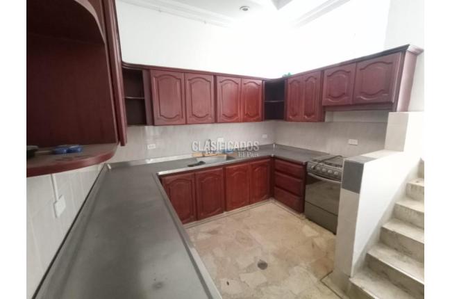 Casas, Alquiler, Miraflores - $5.500.000