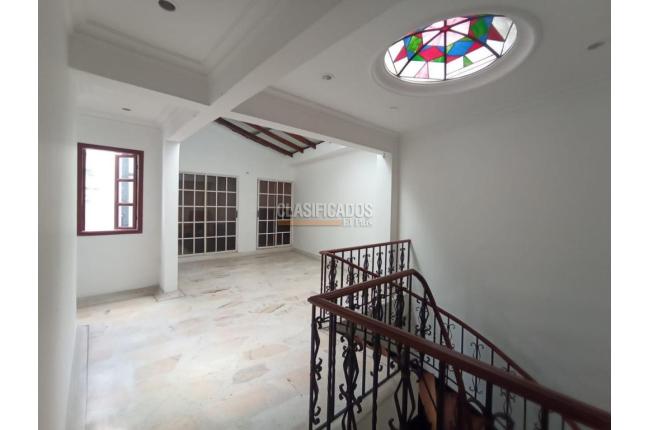 Casas, Alquiler, Miraflores - $5.500.000