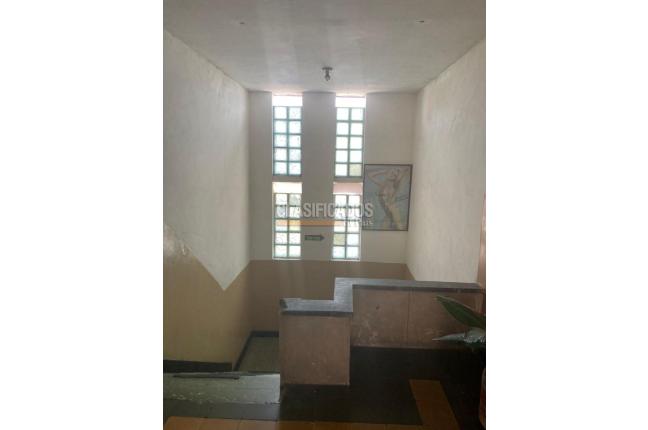 Edificios, Venta, El Piloto - $800.000.000