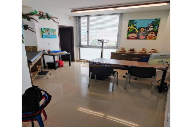 Oficinas y Consultorios, Venta en Camino Real