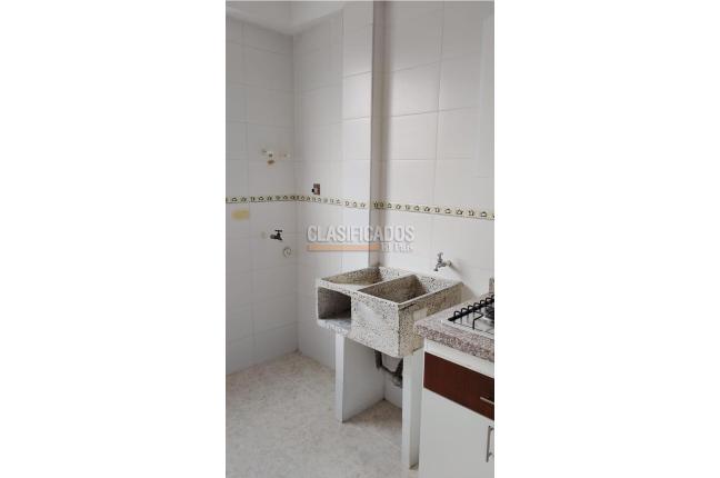 Apartaestudios, Alquiler, Champagñat - $690.000