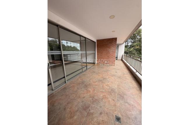 Apartamentos, Venta en Pance