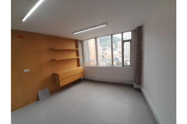 Oficinas y Consultorios, Alquiler en Bogotá