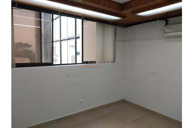 Oficinas y Consultorios, Alquiler, Versalles - $2.400.000