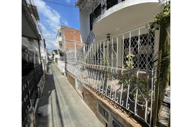 Casas, Venta, Nápoles - $240.000.000
