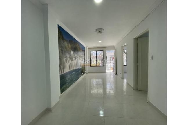 Casas, Venta, Nápoles - $240.000.000