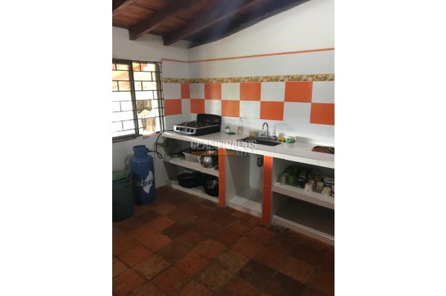 Fincas y Casas Campestres, Venta, Calima (Darién) - $1.850.000.000