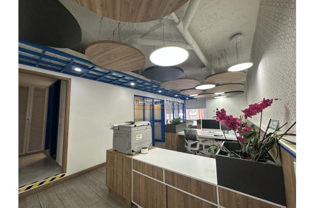 Oficinas y Consultorios, Alquiler, Centenario - $8.500.000