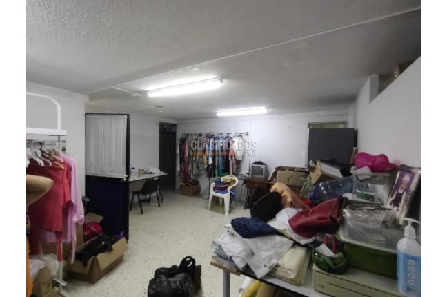 Locales y Bodegas, Alquiler, San Vicente - $9.600.000