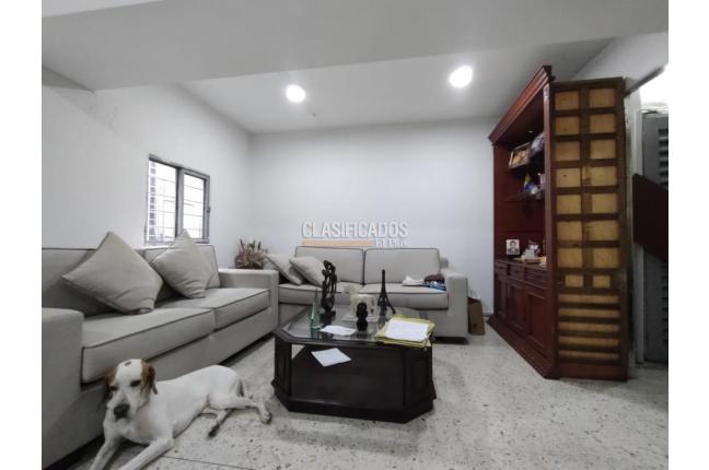 Locales y Bodegas, Alquiler, San Vicente - $9.600.000