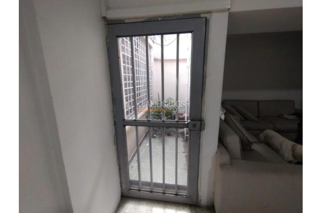 Locales y Bodegas, Alquiler, San Vicente - $9.600.000