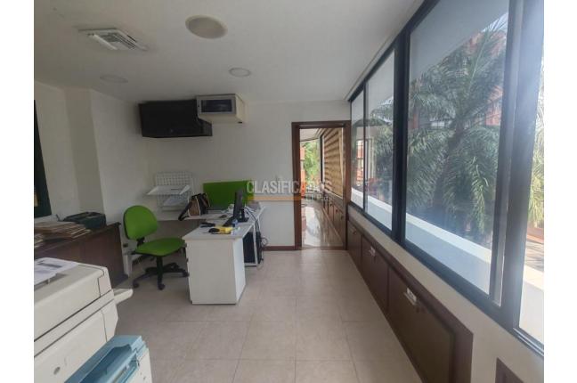 Oficinas y Consultorios, Alquiler, Versalles - $2.100.000