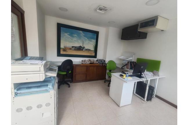 Oficinas y Consultorios, Alquiler, Versalles - $2.100.000