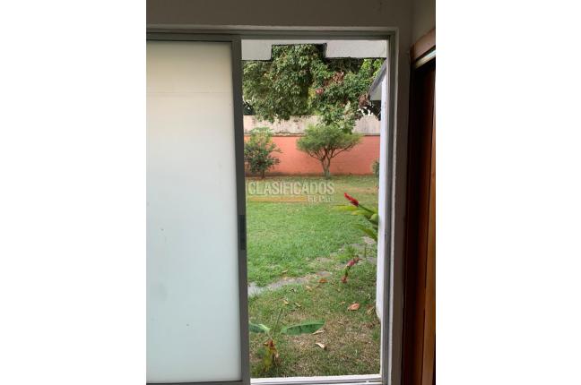 Casas, Alquiler, Ciudad Jardín - $12.000.000