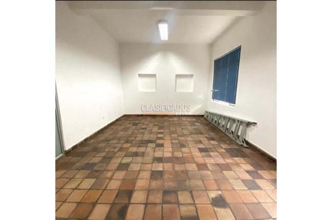 Casas, Alquiler en Centenario