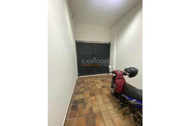 Casas, Alquiler, Centenario - $9.500.000