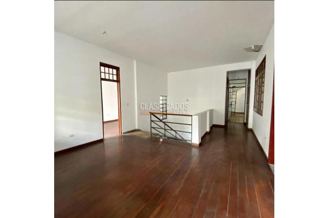 Casas, Alquiler, Centenario - $9.500.000