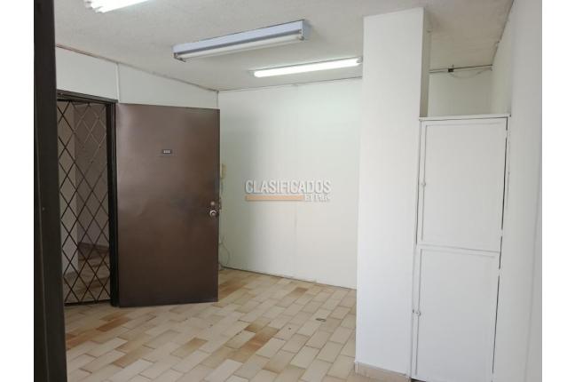 Oficinas y Consultorios, Alquiler, San Vicente - $1.100.000