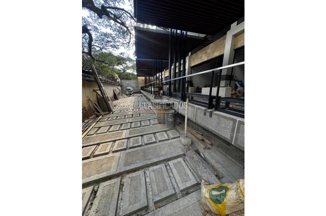 Locales y Bodegas, Alquiler, Seminario - $20.000.000