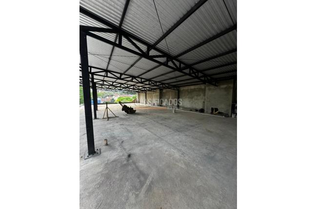 Locales y Bodegas, Alquiler, Seminario - $20.000.000