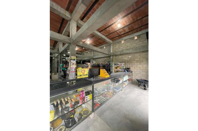 Locales y Bodegas, Alquiler, Giron - $7.000.000