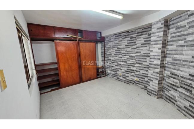 Oficinas y Consultorios, Alquiler, San Cayetano - $1.500.000