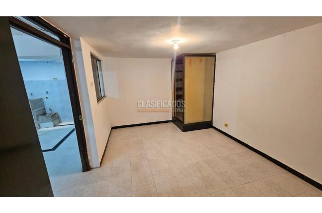 Oficinas y Consultorios, Alquiler, San Cayetano - $1.500.000