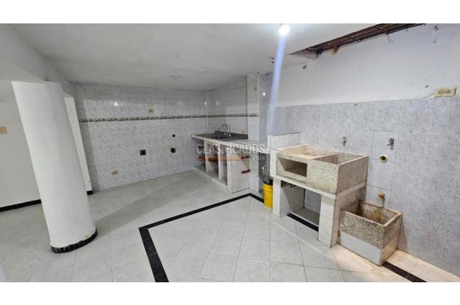 Oficinas y Consultorios, Alquiler, San Cayetano - $1.500.000