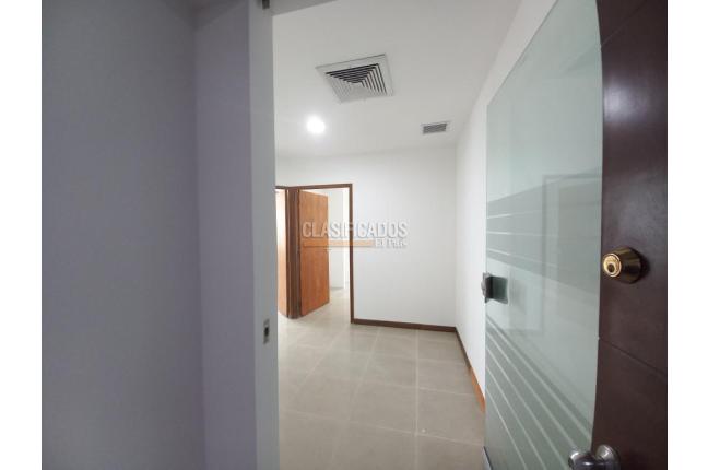 Oficinas y Consultorios, Alquiler, Santa Mónica Residencial - $3.500.000