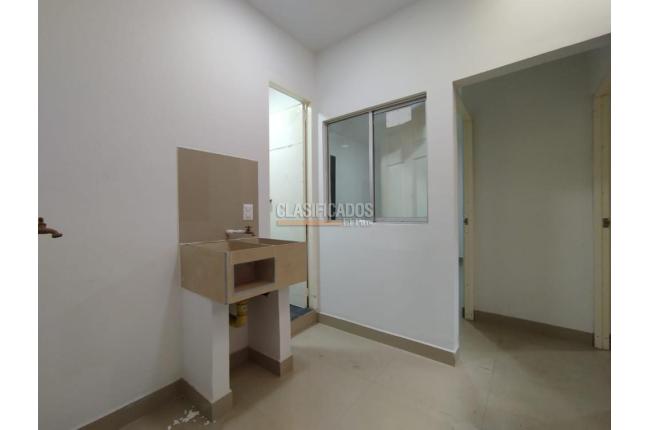 Apartamentos, Alquiler, La Esmeralda - $800.000