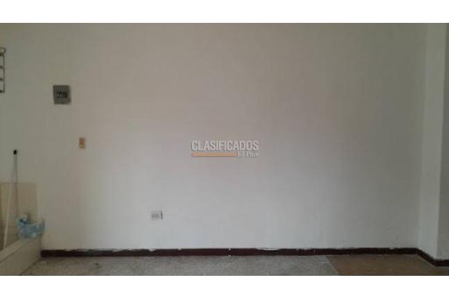 Locales y Bodegas, Alquiler, El Cedro - $750.000