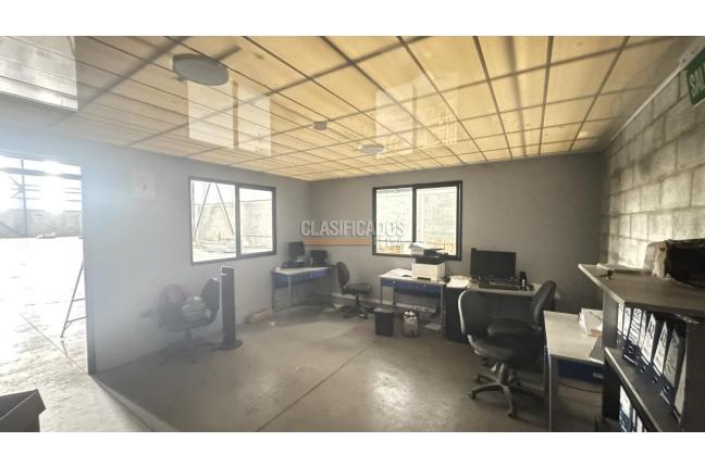 Locales y Bodegas, Venta, Yumbo - $3.000.000.000