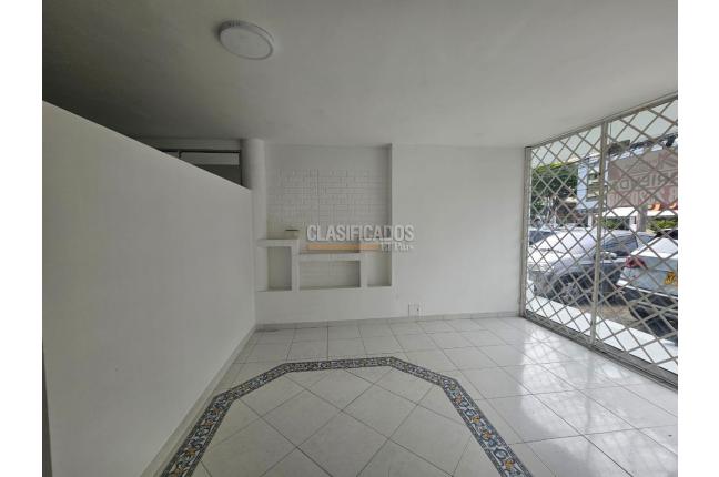 Locales y Bodegas, Alquiler, Versalles - $5.600.000