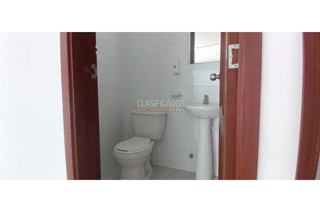 Oficinas y Consultorios, Alquiler, San Vicente - $3.800.000