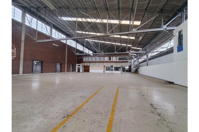 Locales y Bodegas, Venta, San Nicolás - $45.000.000.000